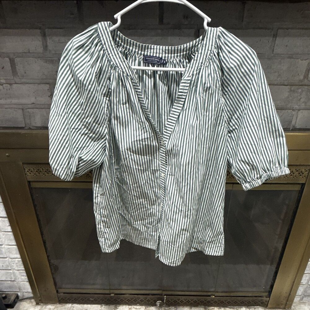 Vineyard Vines Size Small Green And White Striped Shirt Small
